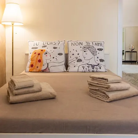 A Casa Di Angiuli - *